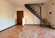 CASE BERNARDI INDIPENDENTE CON GIARDINO