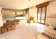 APPARTAMENTO IN BIFAMIGLIARE A BOTTEGA