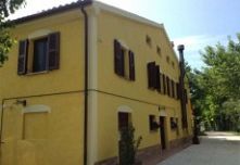 CASALE RISTRUTTURATO MONTEFELCINO