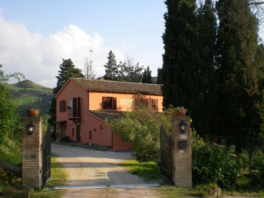 casale vista esterna